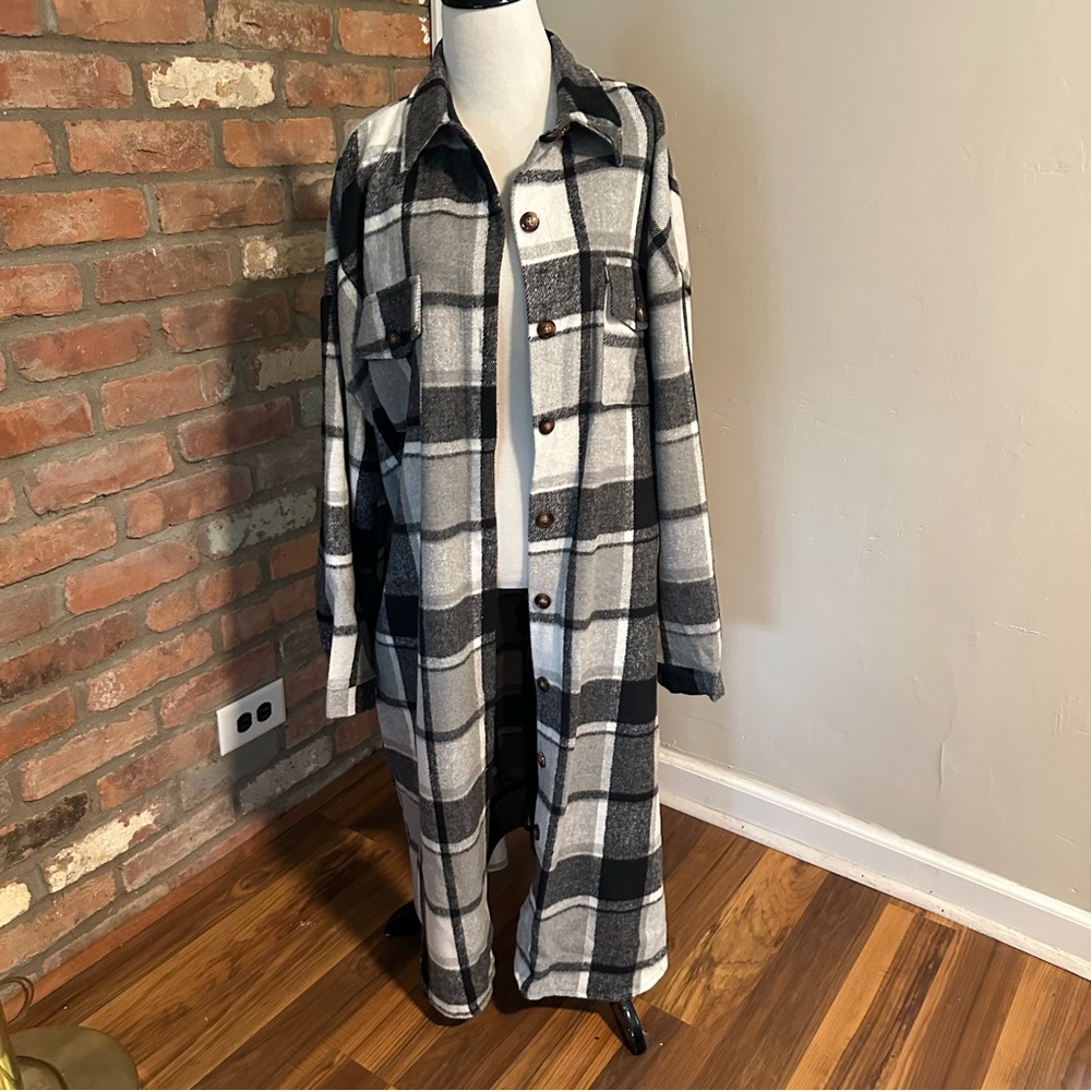 Fantaslook Black and White Plaid Shacket
